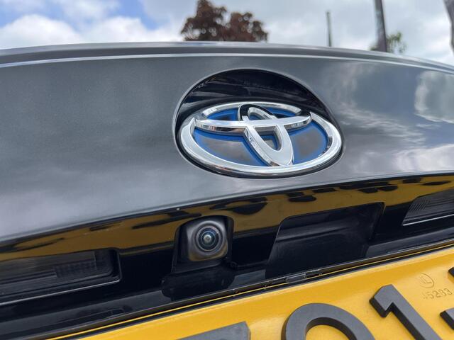 Toyota C-HR 1.8 Hybrid Style | Navigatie | Apple CarPlay/Android auto | Achteruitrijcamera | Verwarmd stuurwiel