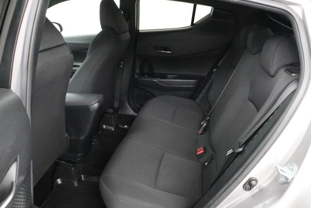 Toyota C-HR 1.8 Hybrid Dynamic | Stoel & stuurverwarming | Adaptive cruise | Camera | Navigatie | Climate control | Keyless