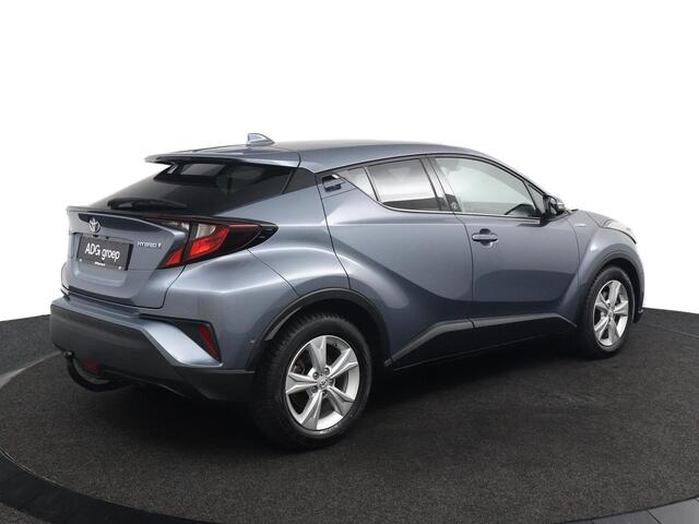 Toyota C-HR 1.8 Hybrid Business Plus | 18 Inch Zomerwielen aanwezig | Stoelverwarming | Trekhaak | Stuurwielverwarming | Dodehoek Detectie | Parkeersensoren Rondom |