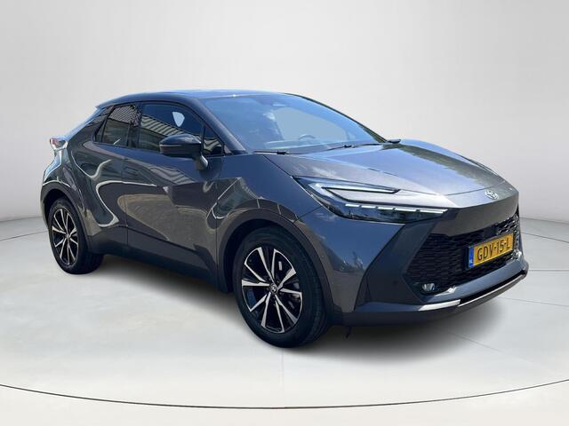 Toyota C-HR 1.8 Hybrid 140 First Edition | Carplay | Camera's rondom | Elektrische achterklep | Keyless entry |