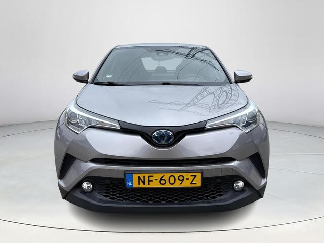 Toyota C-HR 1.8 Hybrid Dynamic **TREKHAAK/ NAVIGATIE/ ADAPTIEF CRUISE CONTROL/ GARANTIE**