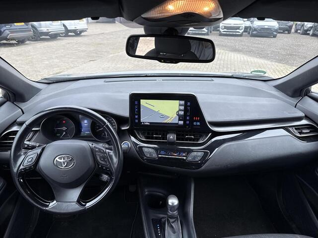 Toyota C-HR 1.8 Hybrid Dynamic **TREKHAAK/ NAVIGATIE/ ADAPTIEF CRUISE CONTROL/ GARANTIE**