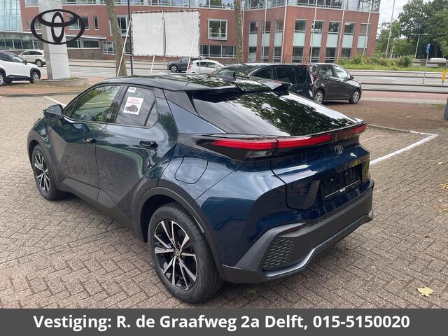 Toyota C-HR 2.0 Plug-in Hybrid 220 Dynamic | Stoel en stuur verwarming | Parkeersensoren voor en achter | Apple Carplay & AndriodAUTO | Naviagtie
