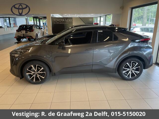 Toyota C-HR 1.8 Hybrid 140 Dynamic | Stuur & Stoelverwarming | Parkeersensoren Voor & Achter | Apple Carplay & Andriod Auto |