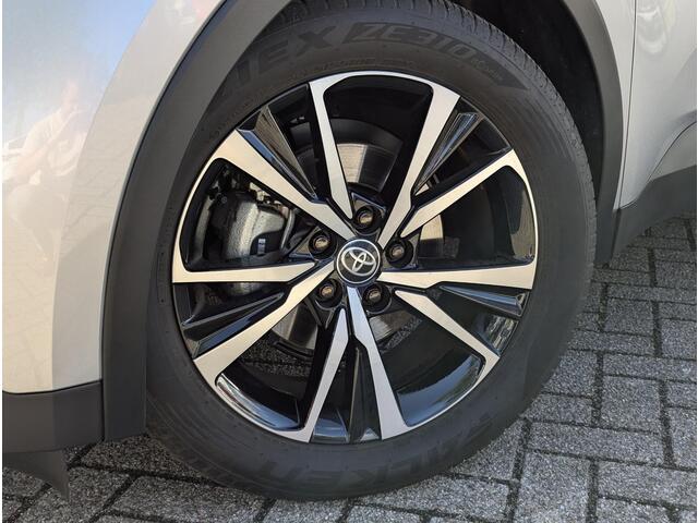 Toyota C-HR 1.8 Hybrid 140 Dynamic Plus | PDC V+A | BSM | ACC | Stoel- stuurverwarming | Elek. achterklep | Camera