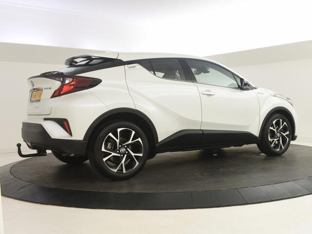 Toyota C-HR 1.8 Hybrid Dynamic | Trekhaak | Parkeersensoren V+A | Navigatie