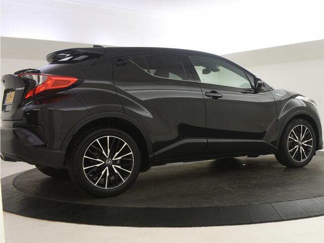 Toyota C-HR 1.8 Hybrid Executive | All Seasons | Navigatie | Parkeersensoren