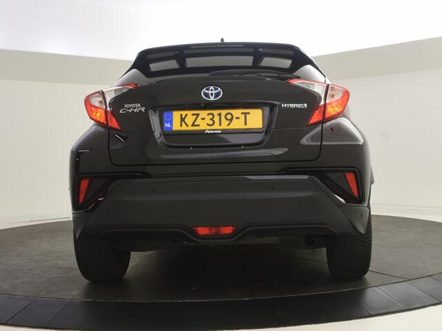 Toyota C-HR 1.8 Hybrid Executive | All Seasons | Navigatie | Parkeersensoren