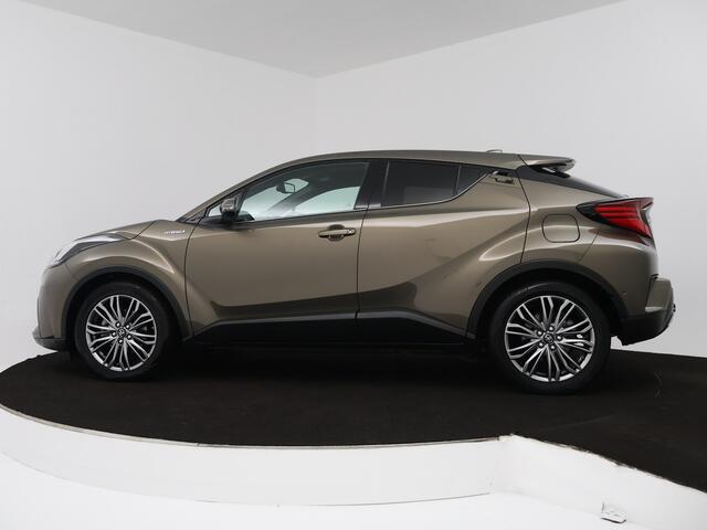 Toyota C-HR 2.0 Hybrid Executive | Navigatie | Apple CarPlay / Android Auto | JBL | Trekhaak |