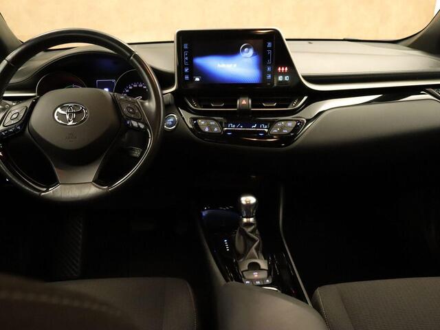 Toyota C-HR 1.8 Hybrid Executive - NAVIGATIE - PARKEERSENSOREN VOOR EN ACHTER - ACHTERUITRIJ CAMERA - DODEHOEK DETECTIE - KEYLESS ENTRY & START - STOELVERWARMING