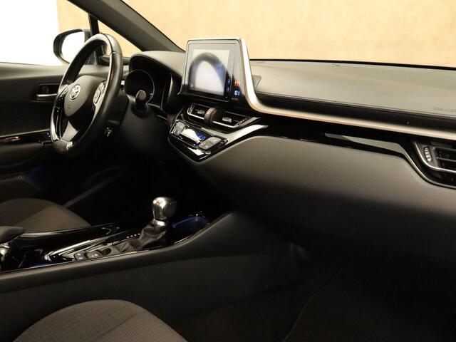 Toyota C-HR 1.8 Hybrid Executive - NAVIGATIE - PARKEERSENSOREN VOOR EN ACHTER - ACHTERUITRIJ CAMERA - DODEHOEK DETECTIE - KEYLESS ENTRY & START - STOELVERWARMING