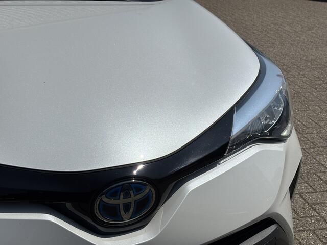 Toyota C-HR 2.0 Hybrid Dynamic / Navi / Applecarplay / Android Auto / Parelmoer / Camera /