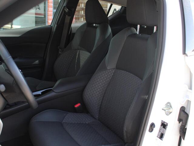 Toyota C-HR 1.8 Hybrid Dynamic Automaat Navigatie, Cruise Control Adaptief, Parkeersensoren Voor en Achter, Airco Automatisch