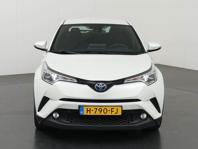 Toyota C-HR 1.8 Hybrid Dynamic | Navigatie | Parkeercamera | Stoelverwarming | Keyless Go |