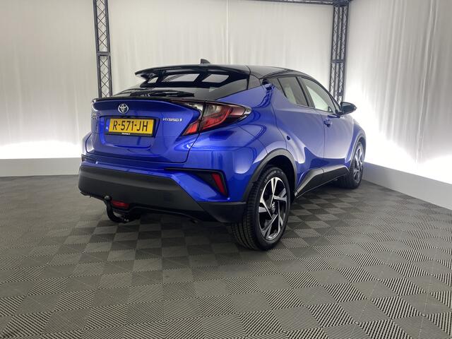 Toyota C-HR 1.8 Hybrid Style Automaat | Apple Carplay | Trekhaak | Camera | Navi | Dodehoek Det. |