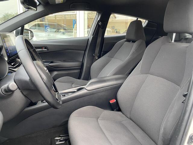 Toyota C-HR 1.8 Hybrid Dynamic Navigatie, Smart Key, Adaptieve cruise control, Climate control, Achteruitrijcamera,