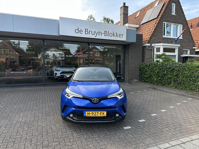 Toyota C-HR 1.8 Hybrid Style Ultimate, meest complete versie, 1e eigenaar, Nederlandse auto, door ons geleverd en onderhouden. Rijklaarprijs inclusief Toyota Pechhulp en Toyota Garantie.