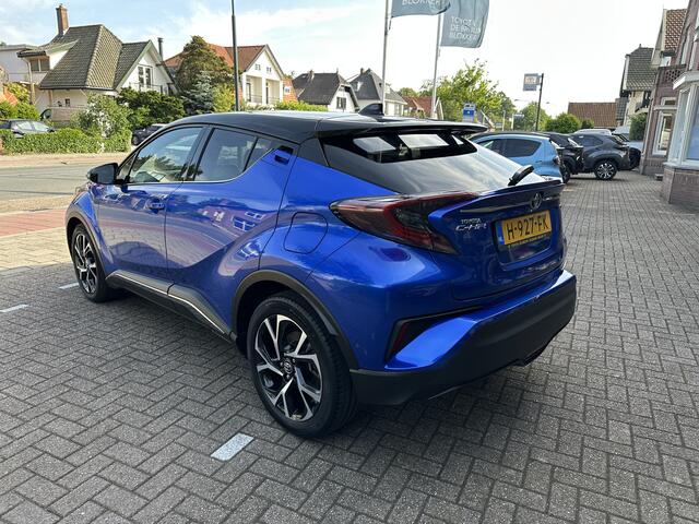 Toyota C-HR 1.8 Hybrid Style Ultimate, meest complete versie, 1e eigenaar, Nederlandse auto, door ons geleverd en onderhouden. Rijklaarprijs inclusief Toyota Pechhulp en Toyota Garantie.
