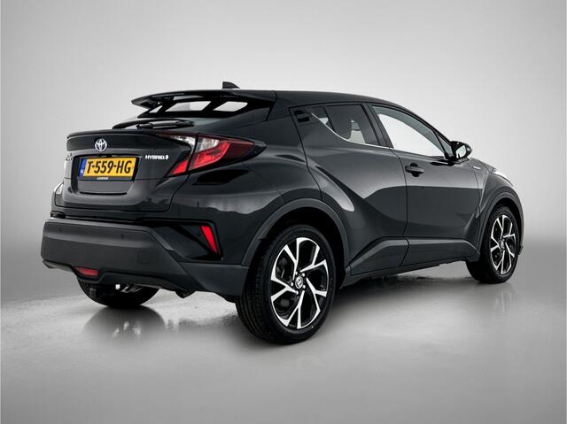 Toyota C-HR 1.8 Hybrid Black Edition | Stoel en Stuurverwarming | Trekhaak | Apple Carplay / Android Auto | Blindspot |