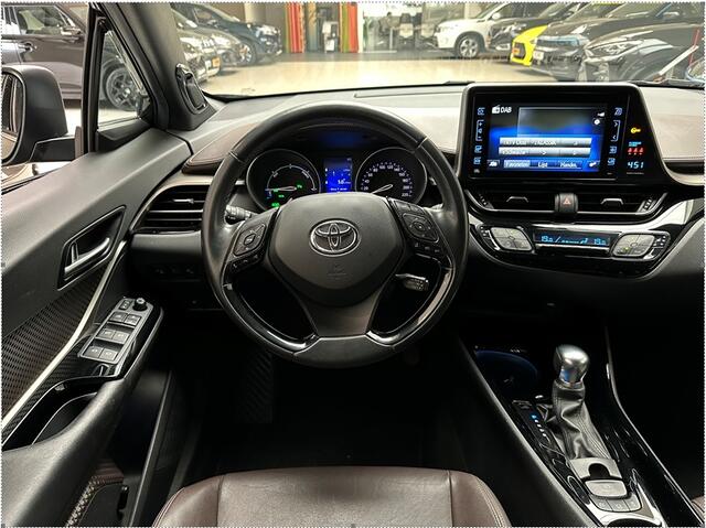 Toyota C-HR 1.8 Hybrid Executive [ TREKHAAK I LEER I DEALER ONDERHOUDEN I CA