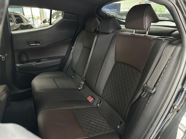 Toyota C-HR 1.8 Hybrid Executive [ TREKHAAK I LEER I DEALER ONDERHOUDEN I CA