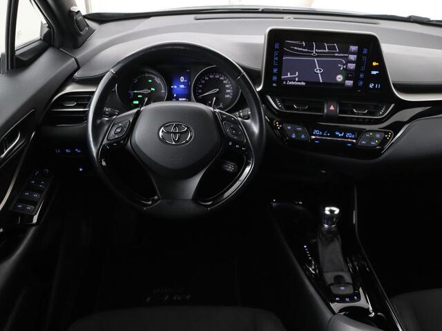 Toyota C-HR 1.8 Hybrid Style | Stoelverwarming | Navigatie | Adaptive cruise | Camera | Trekhaak | JBL audio | Dodehoek detectie | Keyless