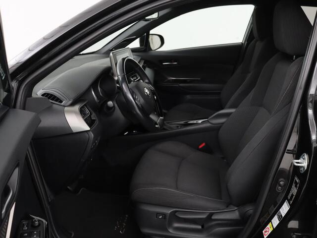 Toyota C-HR 1.8 Hybrid Style | Stoelverwarming | Navigatie | Adaptive cruise | Camera | Trekhaak | JBL audio | Dodehoek detectie | Keyless