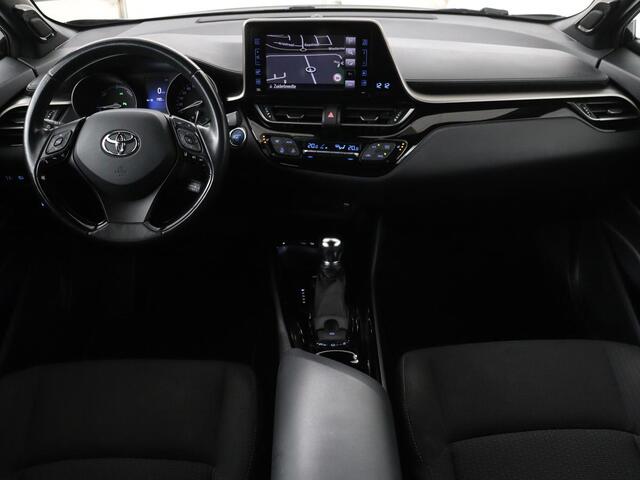 Toyota C-HR 1.8 Hybrid Style | Stoelverwarming | Navigatie | Adaptive cruise | Camera | Trekhaak | JBL audio | Dodehoek detectie | Keyless