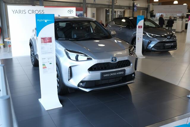Toyota C-HR 1.8 Hybrid Style Automaat | JBL Premium audio met 9 speakers én