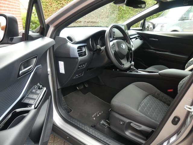 Toyota C-HR 1.8 Hybrid Business Plus / Trekhaak