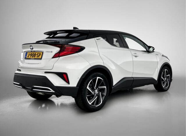 Toyota C-HR 2.0 Hybrid Bi-Tone 184 PK | Trekhaak | JBL | Navigatie | Stoelverwarming | Dealer Onderhouden |