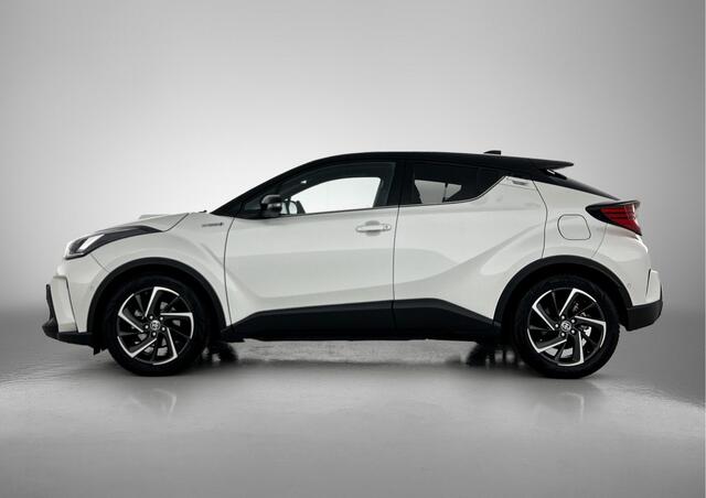Toyota C-HR 2.0 Hybrid Bi-Tone 184 PK | Trekhaak | JBL | Navigatie | Stoelverwarming | Dealer Onderhouden |