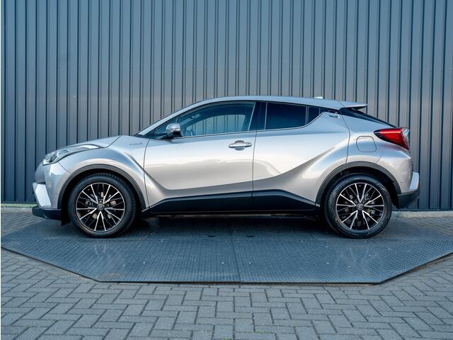 Toyota C-HR 1.8 Hybrid Executive | Dodehoek sensoren | Camera | PDC V&A | Prijs Rijklaar!!