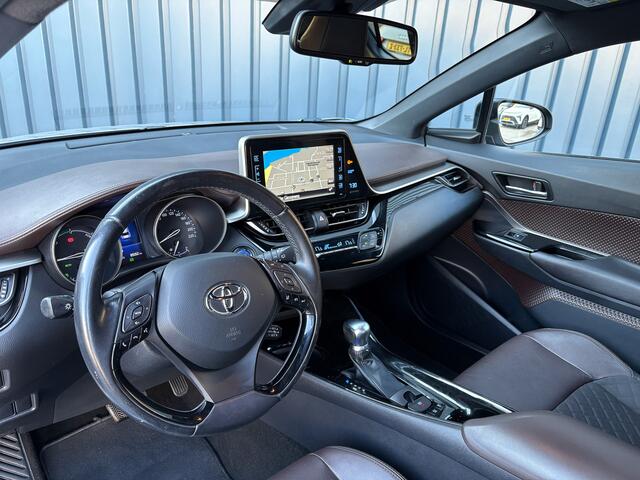 Toyota C-HR 1.8 Hybrid Executive | Dodehoek sensoren | Camera | PDC V&A | Prijs Rijklaar!!
