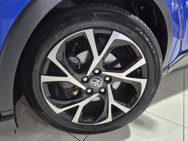 Toyota C-HR 2.0 Hybrid Bi-Tone