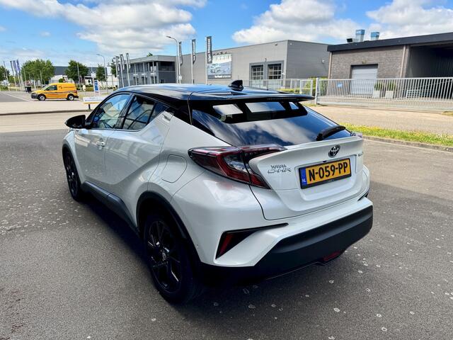 Toyota C-HR 1.8 Hybrid Bi-Tone NAVI ECC CRUISE