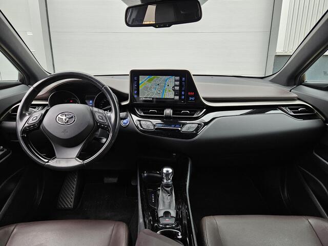 Toyota C-HR 1.8 Hybrid Executive | Bi-tone | Parkeersensoren v + a | Navigatie