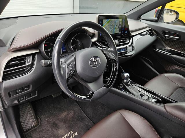 Toyota C-HR 1.8 Hybrid Executive | Bi-tone | Parkeersensoren v + a | Navigatie