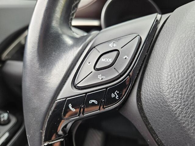 Toyota C-HR 1.8 Hybrid Executive | Bi-tone | Parkeersensoren v + a | Navigatie