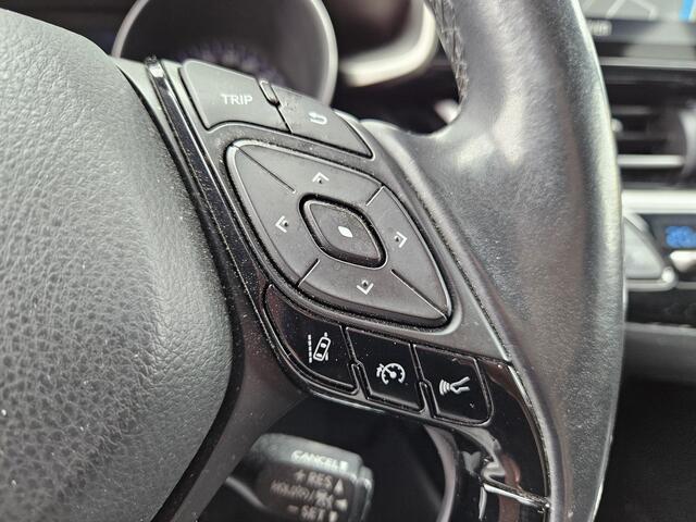 Toyota C-HR 1.8 Hybrid Executive | Bi-tone | Parkeersensoren v + a | Navigatie