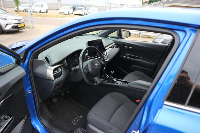 Toyota C-HR 1.2 Dynamic Afneembare trekhaak