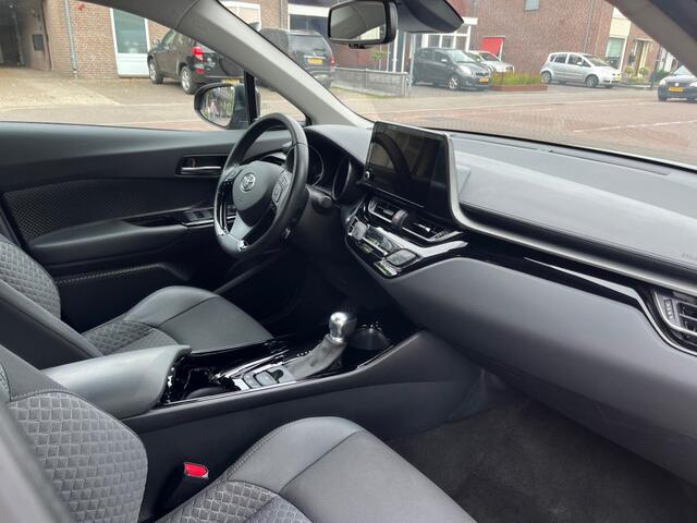Toyota C-HR 1.8 HYBRID DYNAMIC / ADAP. CRUISE CTR. / ECC / KEYLESS / DAB / NAVI / PDC