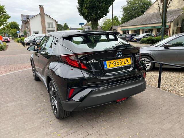 Toyota C-HR 1.8 HYBRID DYNAMIC / ADAP. CRUISE CTR. / ECC / KEYLESS / DAB / NAVI / PDC