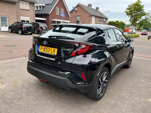 Toyota C-HR 1.8 HYBRID DYNAMIC / ADAP. CRUISE CTR. / ECC / KEYLESS / DAB / NAVI / PDC