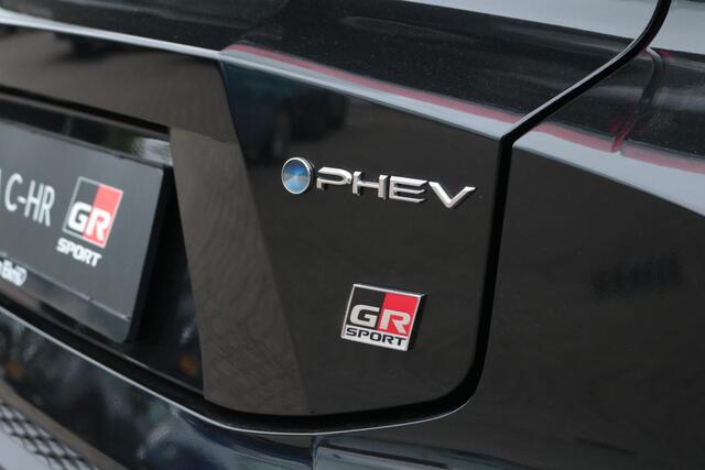 Toyota C-HR 2.0 Plug-in Hybrid 220 GR SPORT, BSM, Nieuw, Apple carplay, Android auto, Snel leverbaar!
