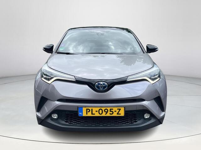 Toyota C-HR 1.8 Hybrid Bi-Tone Plus | Trekhaak | Lederen bekleding | JBL audio | LED koplampen |