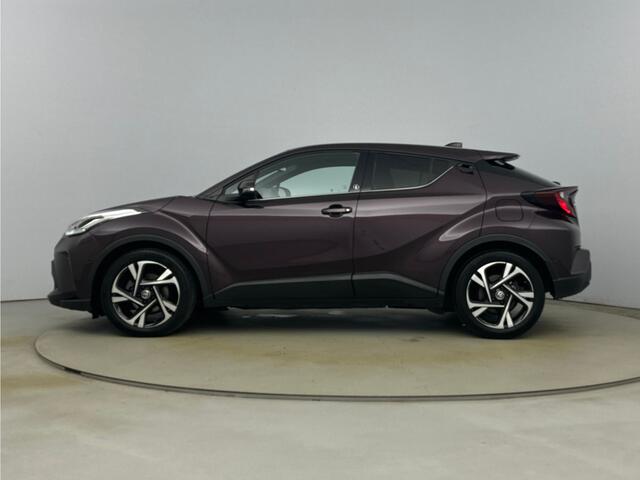 Toyota C-HR 1.8 Hybrid Dynamic | Lichtmetalen Velgen | Metaallak | Stoelverwarming | Parkeersensoren Voor en Achter |