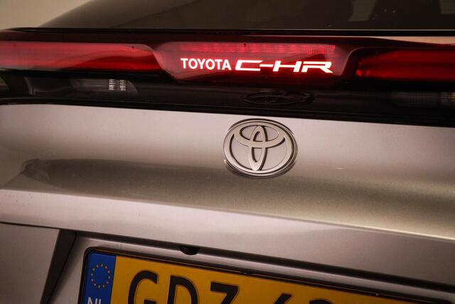 Toyota C-HR 2.0 Plug-in Hybrid 220 First Edition | LED | DAB | 360 CAMERA