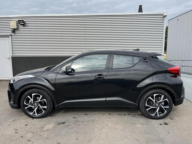 Toyota C-HR 1.8 Hybrid Dynamic Navigatie, Trekhaak, LM velgen, Adaptieve cruise control, Achteruitrijcamera, Smart Key