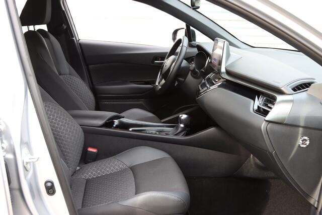 Toyota C-HR 1.8 Hybrid Team-D Style Bi-Tone / Navi / Carplay